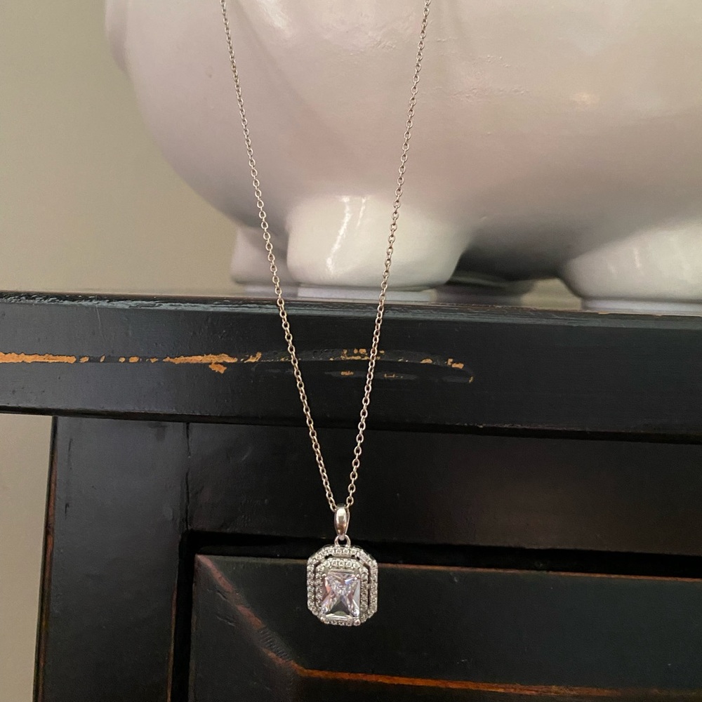Beautiful Charmed Aroma Necklace